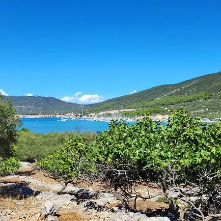 Miholascica 2 In Island By Guide Вилла Црес