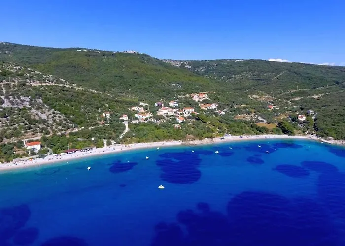 Miholascica 2 In Island By Guide