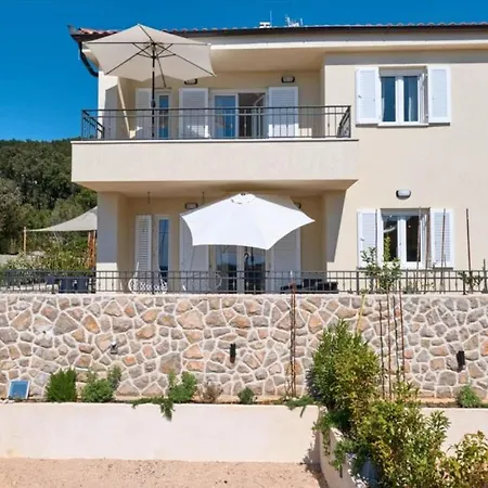 Miholascica 2 In Island By Guide Villa Cres