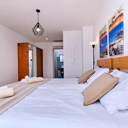 Miholascica 2 In Island By Guide Villa