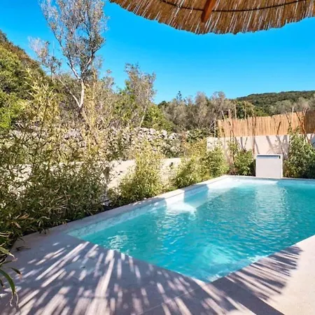 Miholascica 2 In Island By Guide * Cres