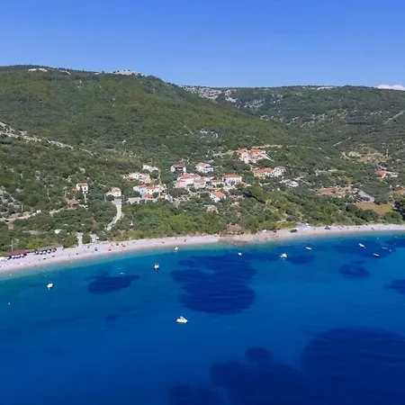 Miholascica 2 In Island By Guide Villa Cres