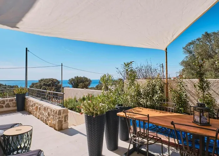 Miholascica 2 In Island By Guide