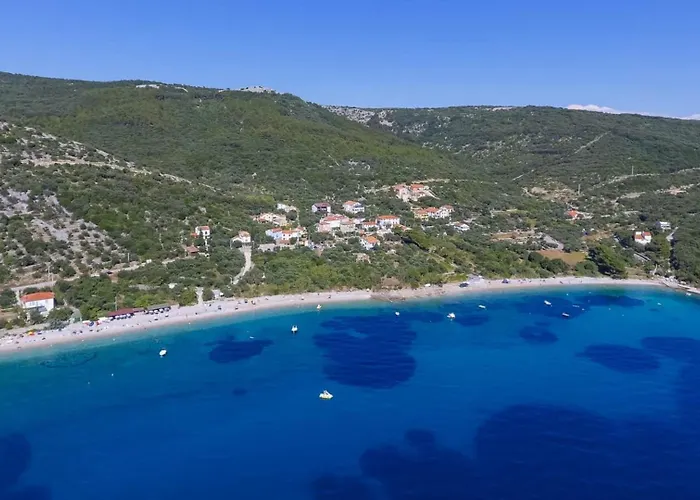 Miholascica 2 In Island By Guide Villa Cres